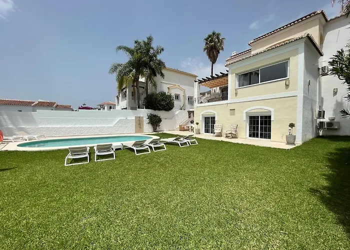 Villa Charming In Nerja
